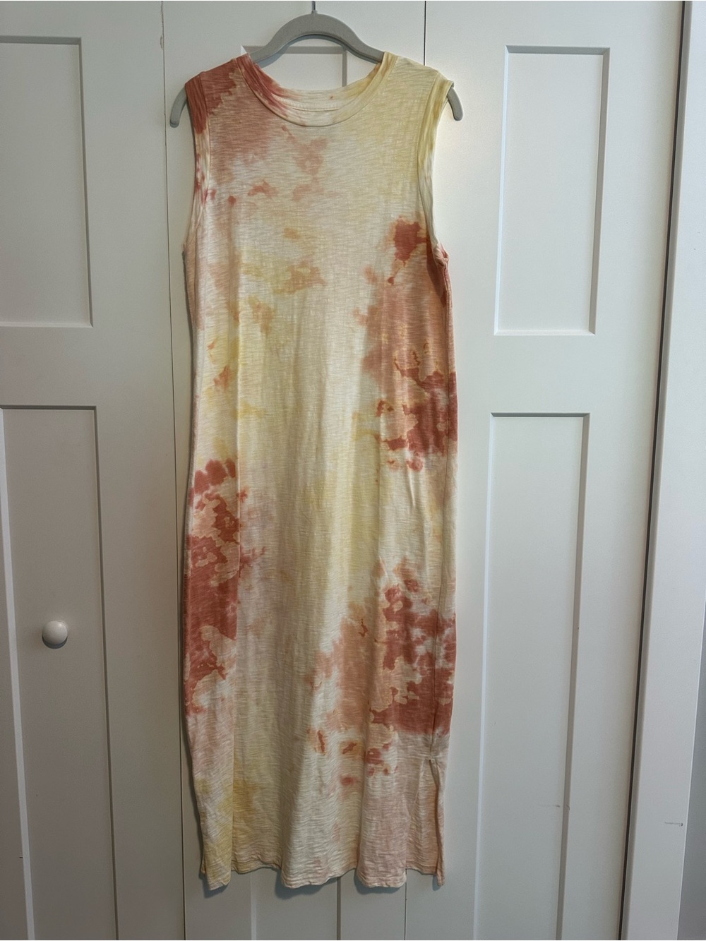 Universal Thread Sleeveless Tie-Dye Midi Dress in Yellow and Rust